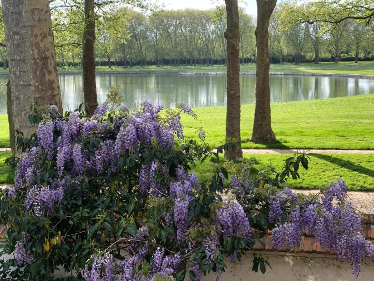 Bed In Versailles - Villa De La Piece D'Eau Des Suisses 外观 照片